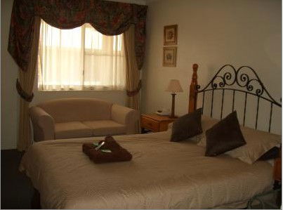 Almond Inn Motel - Accommodation Mount Tamborine 3