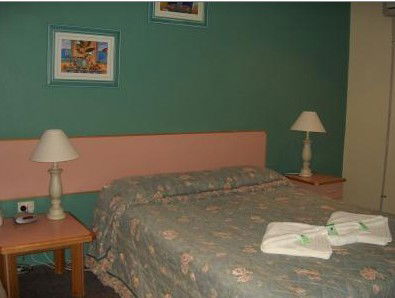 Almond Inn Motel - Accommodation Mount Tamborine 4