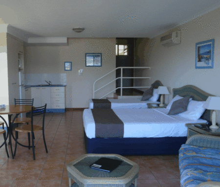 Sunlit Waters Studio Apartments - Accommodation Mount Tamborine 3