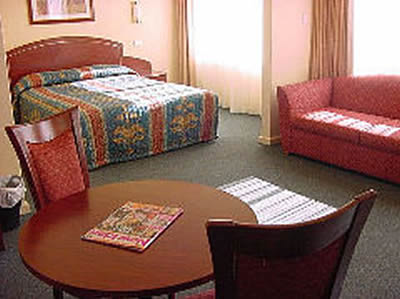 Embassy Motel - Accommodation Mount Tamborine 0