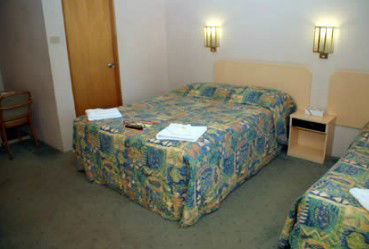 Oasis By The Lake - Accommodation Mount Tamborine 1