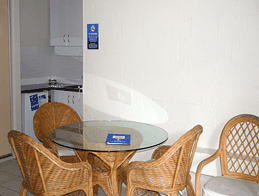 Club Surfers - Accommodation Mount Tamborine 2