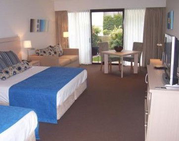 Waves Byron Bay - Accommodation Mount Tamborine 1