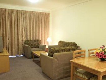 Maclin Lodge Motel - Accommodation Mount Tamborine 2
