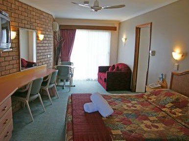 Sapphire Waters Motor Inn - Accommodation Mount Tamborine 4