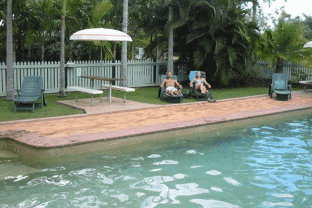 Cane Village Holiday Park - Accommodation Mount Tamborine 3