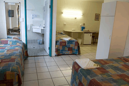 Barrier Reef Motel - Accommodation Mount Tamborine 1