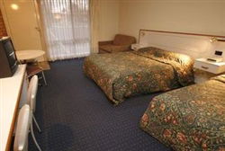 Orange Motor Lodge - Accommodation Mount Tamborine 2
