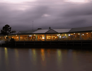 Waterfront Hotel - Accommodation Mount Tamborine