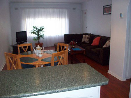 AA Madalena Court Holiday Apartments - Accommodation Mount Tamborine 2