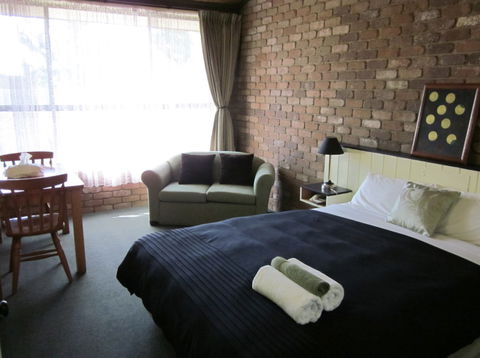 Farnham Court Motel - Accommodation Mount Tamborine 2