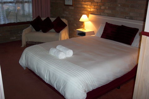 Farnham Court Motel - Accommodation Mount Tamborine 3
