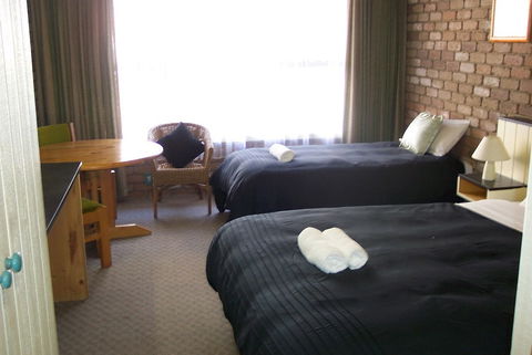 Farnham Court Motel - Accommodation Mount Tamborine 5