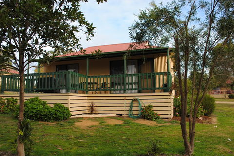 Lakes Entrance Country Cottages - Accommodation Mount Tamborine 2