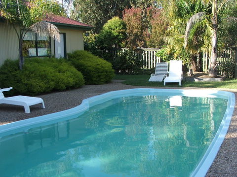 Lakes Entrance Country Cottages - Accommodation Mount Tamborine 3