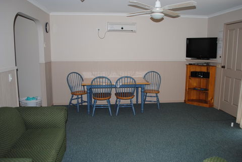 Lakes Entrance Country Cottages - Accommodation Mount Tamborine 5