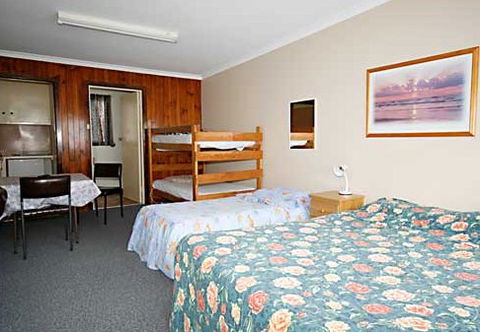 Turnin Motel - Accommodation Mount Tamborine 2