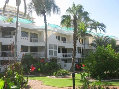 Camargue Beachfront Apartments - Accommodation Mount Tamborine 0