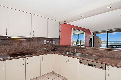 Windward Passage, Golden Beach - Accommodation Mount Tamborine 3