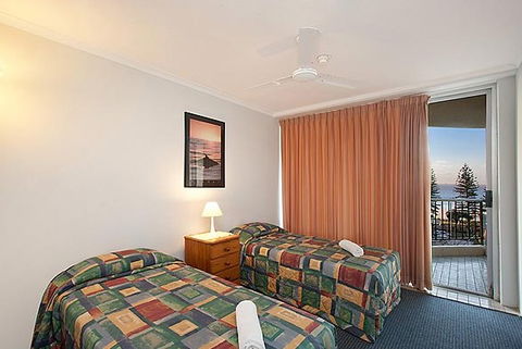 Rainbow Commodore Holiday Apartments - Accommodation Mount Tamborine 3