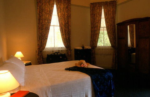 Abernethy Guesthouse - Accommodation Mount Tamborine 4