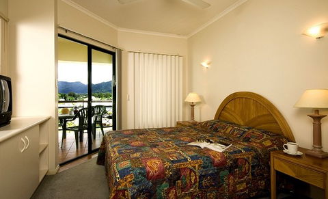 Tropic Towers Apartments - Accommodation Mount Tamborine 2