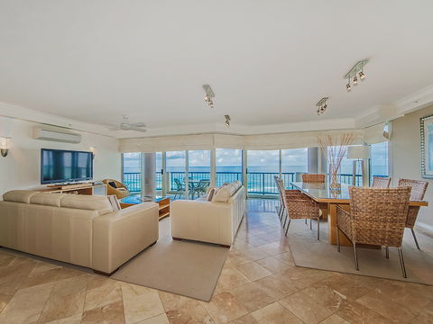 AA Oceana On Broadbeach - Accommodation Mount Tamborine 12