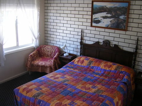 Colonial Lodge Motel - Accommodation Mount Tamborine 2