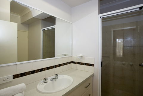 Regal Apartments - Accommodation Mount Tamborine 4