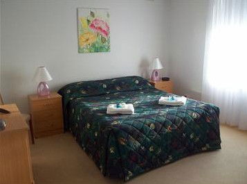 AA Madalena Court Holiday Apartments - Accommodation Mount Tamborine 3
