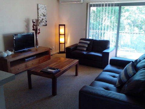 Outrigger Bay Apartments - Accommodation Mount Tamborine 2
