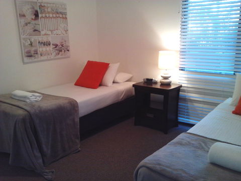 Outrigger Bay Apartments - Accommodation Mount Tamborine 8