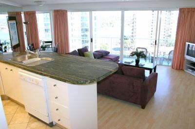 Surfers Mayfair - Accommodation Mount Tamborine 5