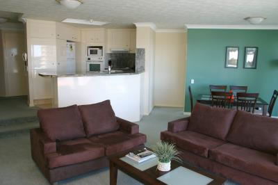 Surfers Mayfair - Accommodation Mount Tamborine 6