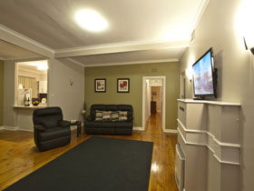Oxford Holiday House - Accommodation Mount Tamborine 0