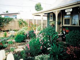Schoolhouse Cottage - Accommodation Mount Tamborine 0