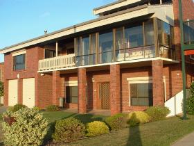 The Entertainer - Accommodation Mount Tamborine 0