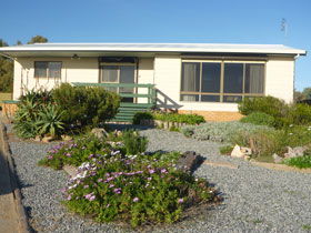 Oaklands Beach House - Accommodation Mount Tamborine 0