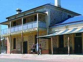 North Star Hotel - Accommodation Mount Tamborine 0