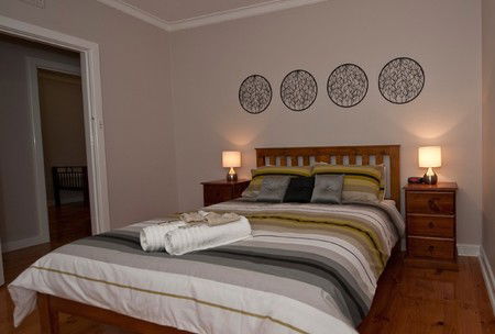 Oxford Holiday House - Accommodation Mount Tamborine 2