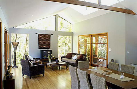 Absolute Karuna - Accommodation Mount Tamborine 4