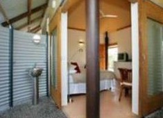 Feathers Sanctuary - Accommodation Mount Tamborine 2