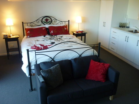 Cleggett Wines - Accommodation Mount Tamborine 2