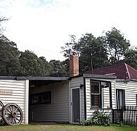 Glenbrook House and Cottage - Accommodation Mount Tamborine