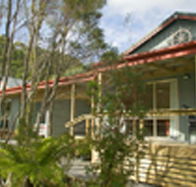 Crays Accommodation - The Esplanade - Accommodation Mount Tamborine