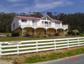 Harvey Farm Lodge - Accommodation Mount Tamborine 0