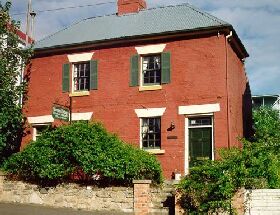 Warwick Cottages - Accommodation Mount Tamborine 0