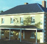 Wilmot Arms Inn - Accommodation Mount Tamborine