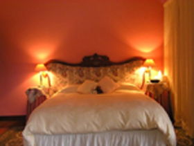 Cow 'n' Calf Art Gallery Unit - Accommodation Mount Tamborine 0