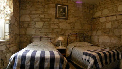 Colonial Cottages Of Ross - Historic Hudson Cottage - Accommodation Mount Tamborine 3